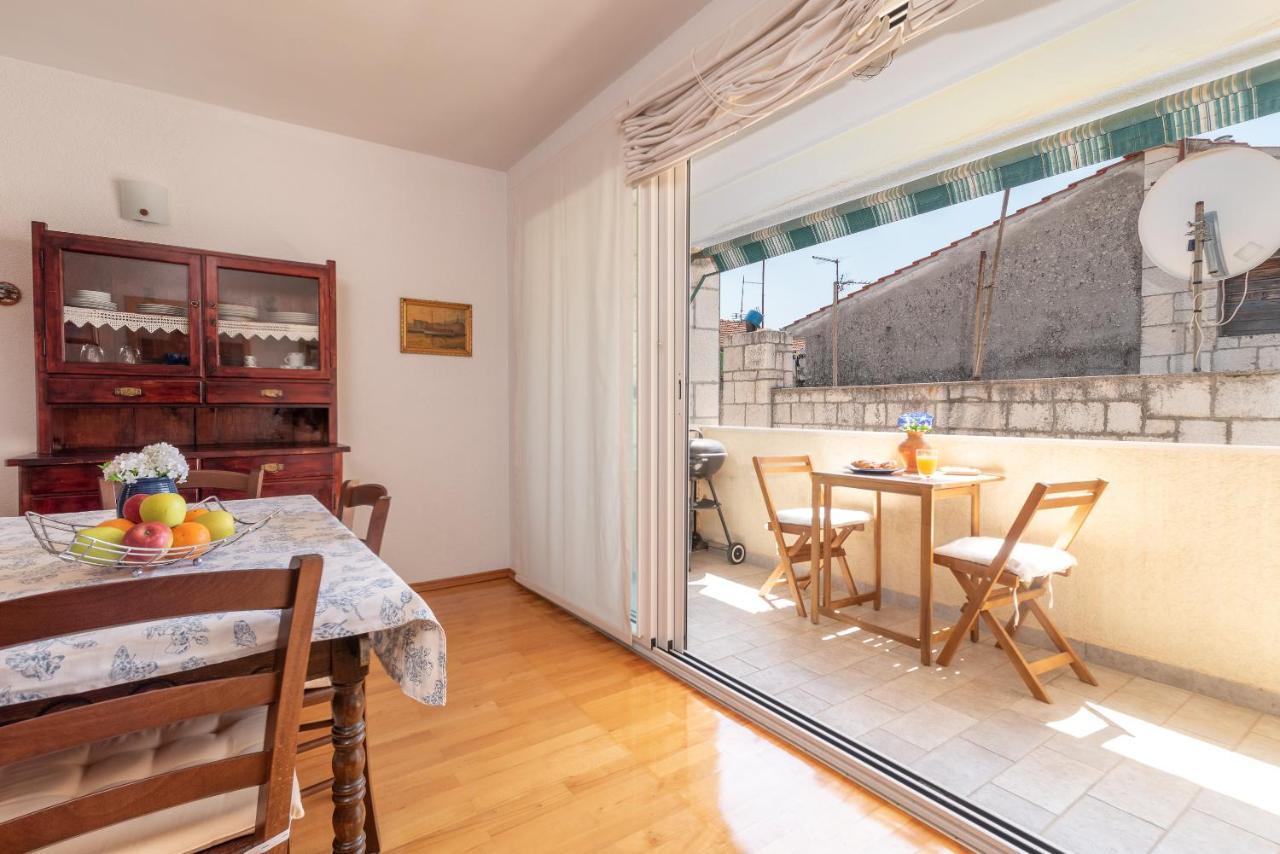Apartment Bruno Трогір Екстер'єр фото